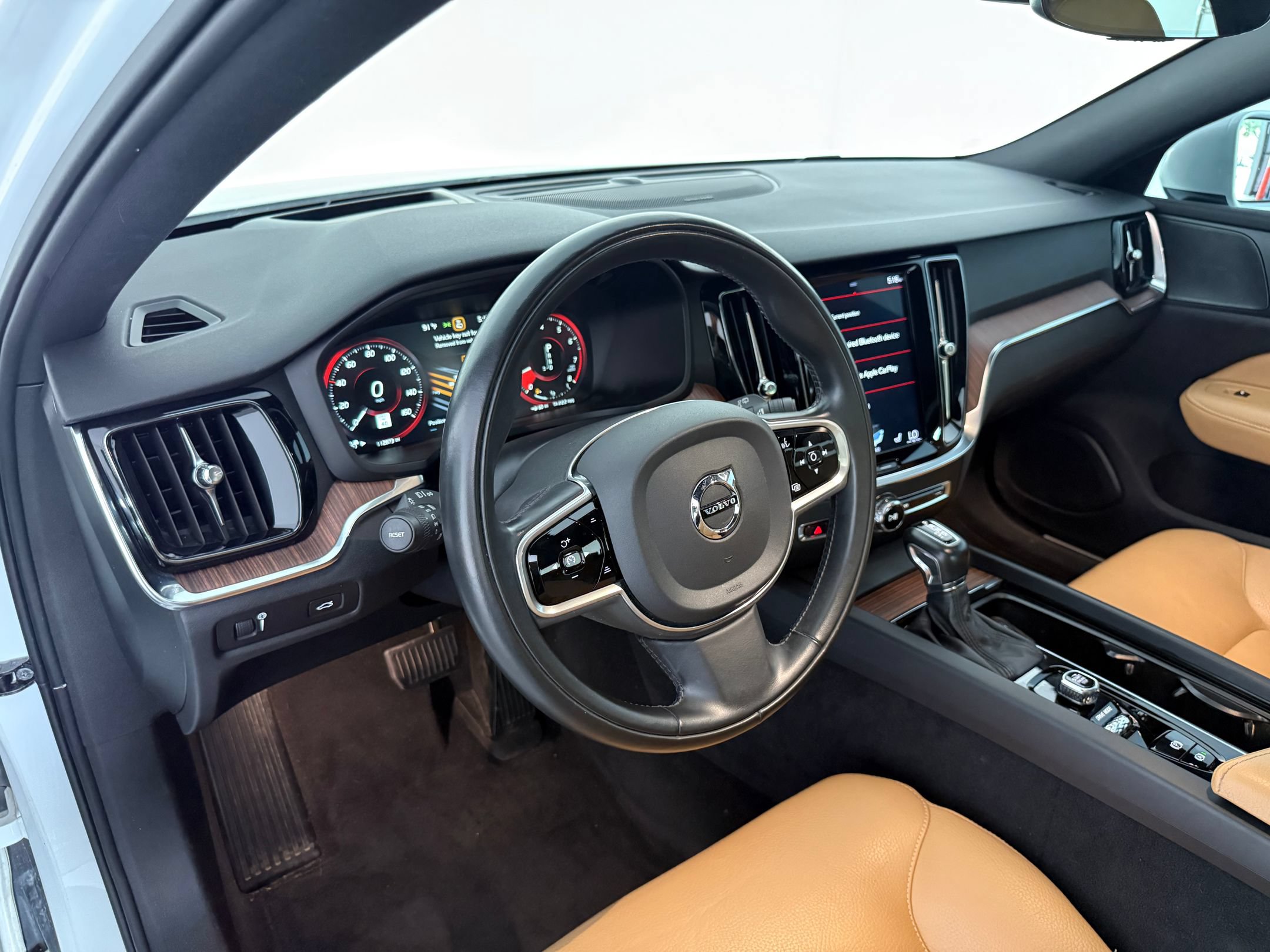 V60 T5 FWD Momentum WAGON Wagon