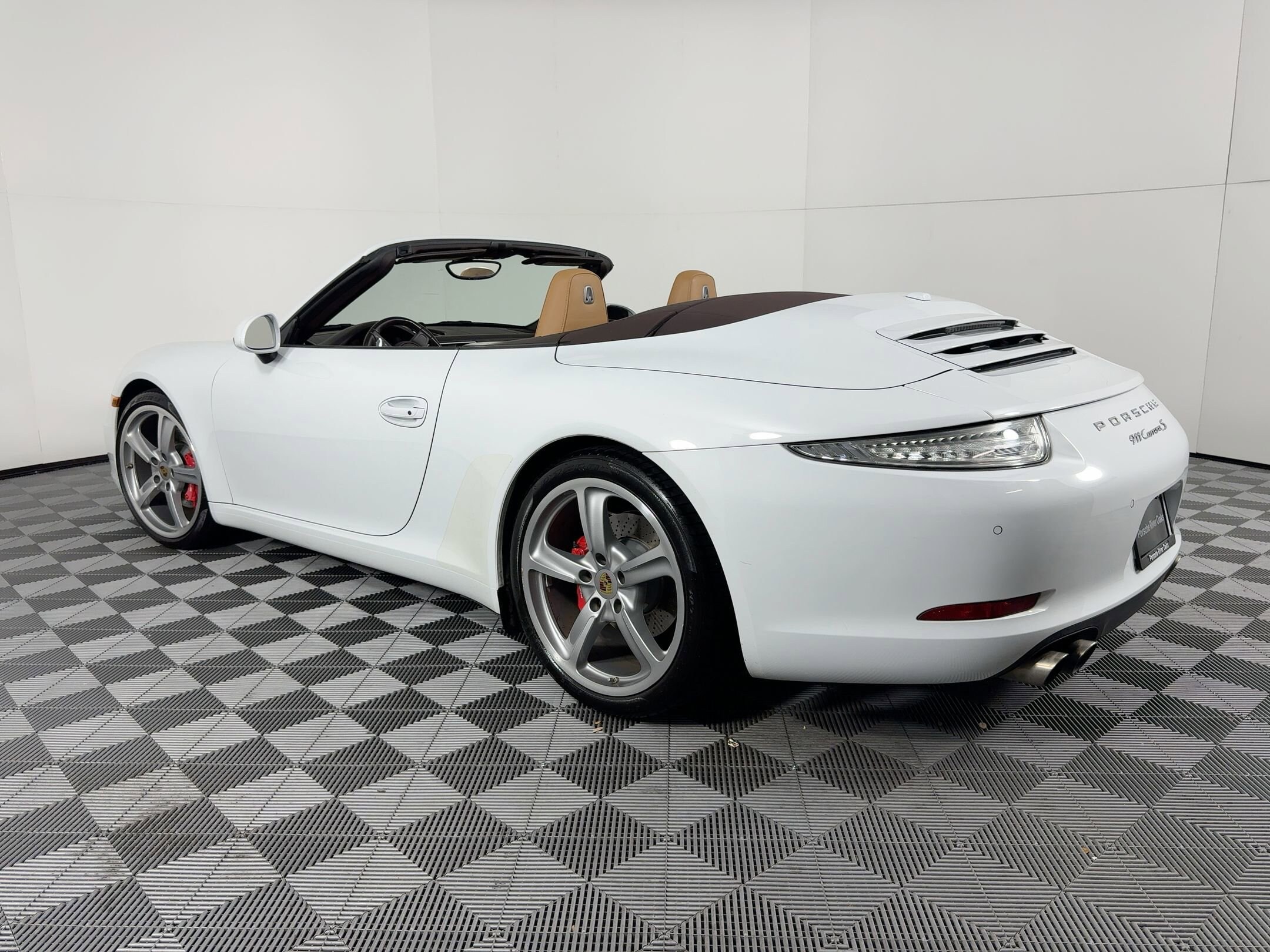 2016 Porsche 911 S Cabriolet photo 3