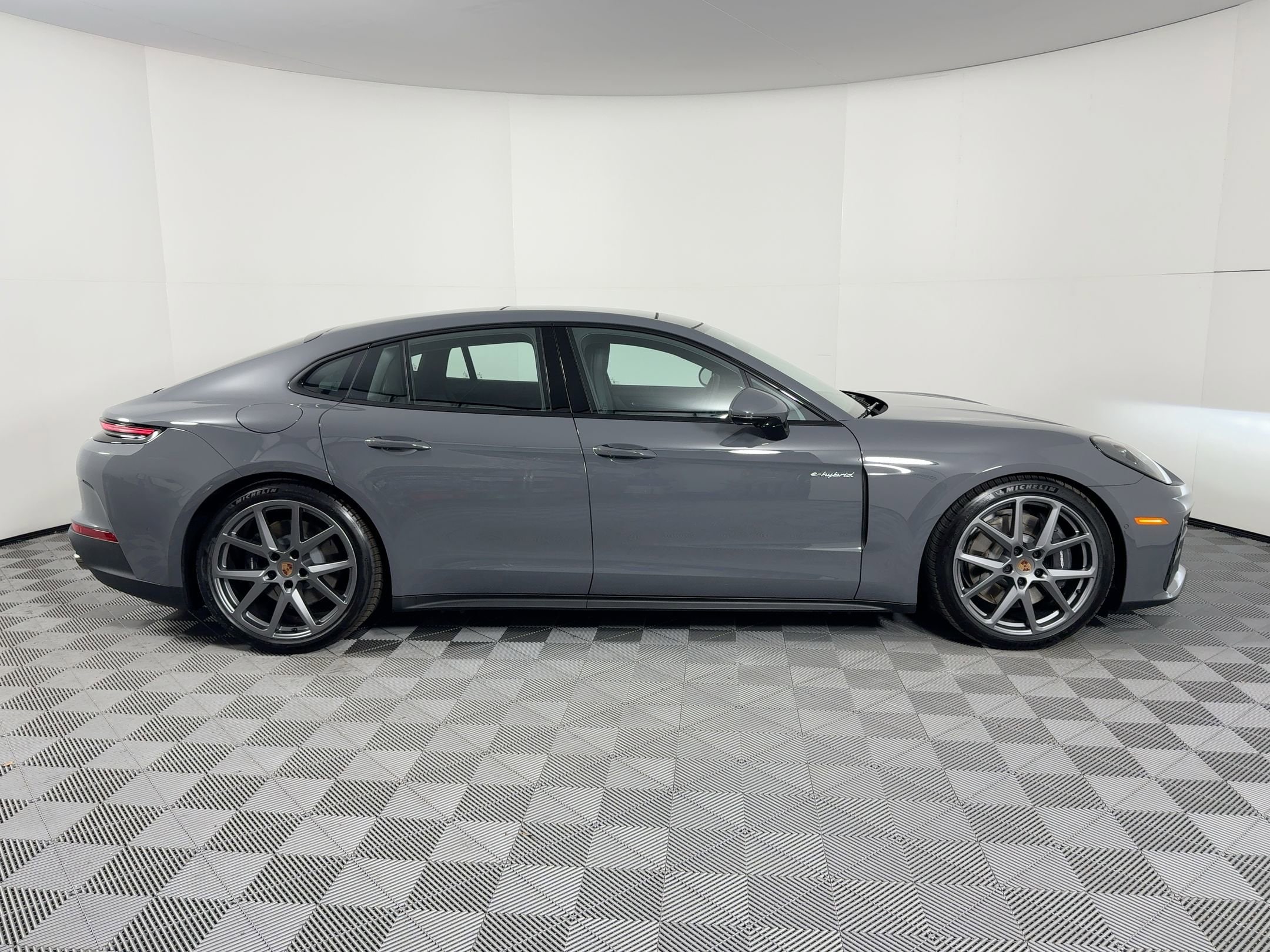 Panamera 4 E-Hybrid Hatchback