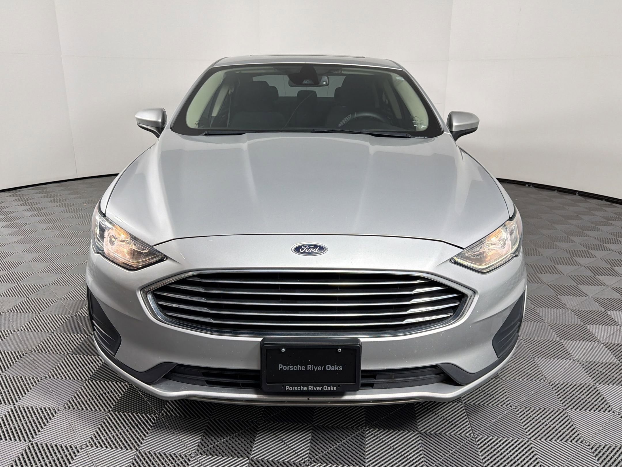 Fusion Hybrid SE Sedan