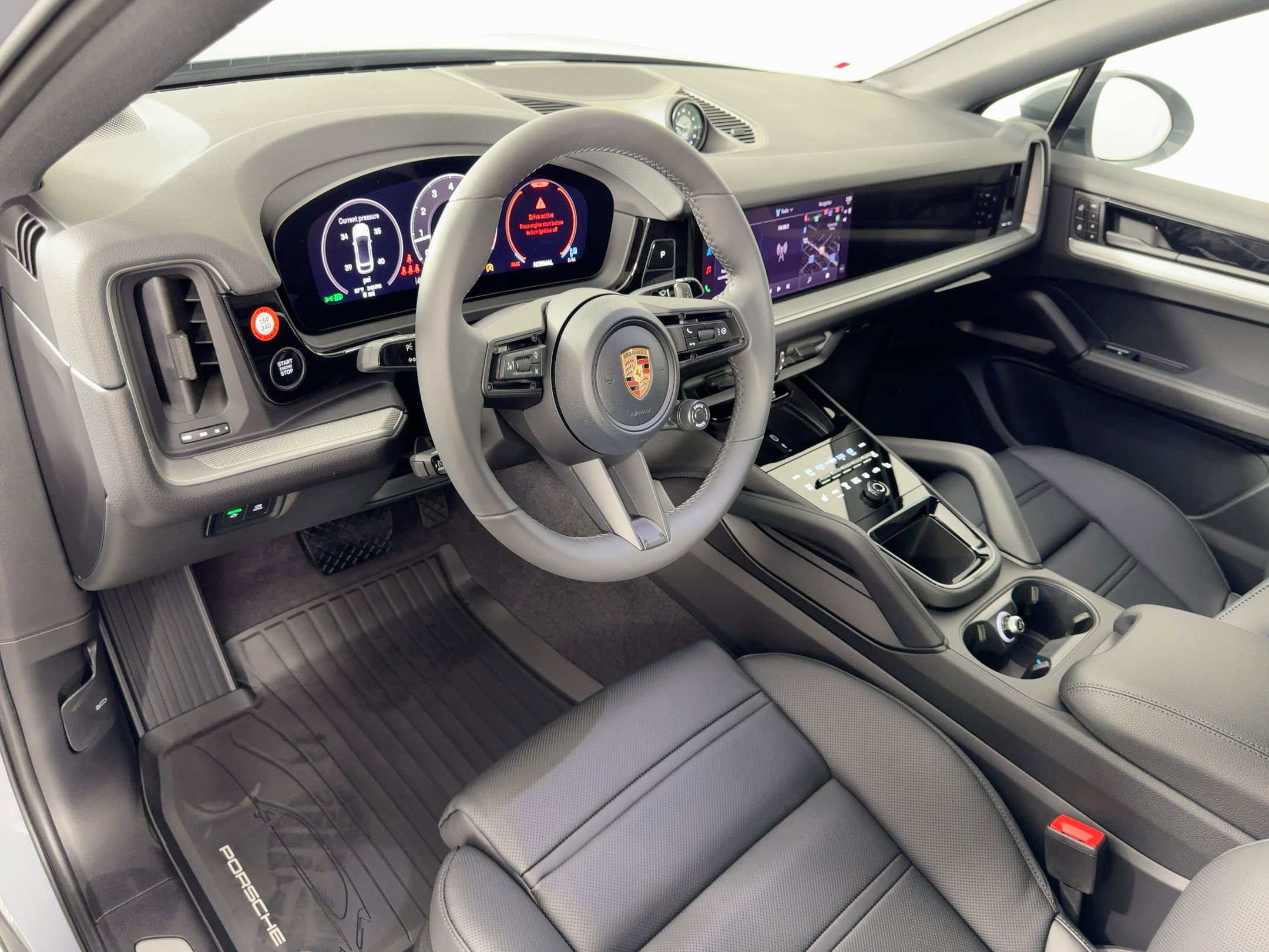 2026 Porsche Cayenne Coupe photo 4