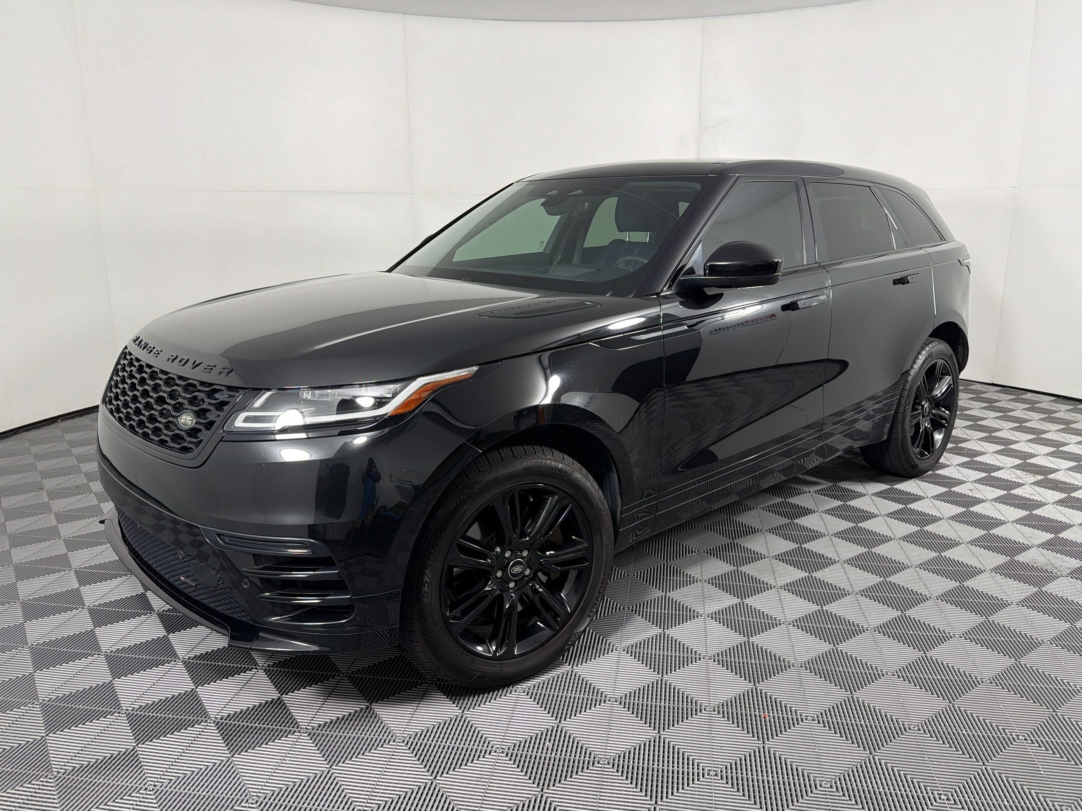 Range Rover Velar R-Dynamic S SUV