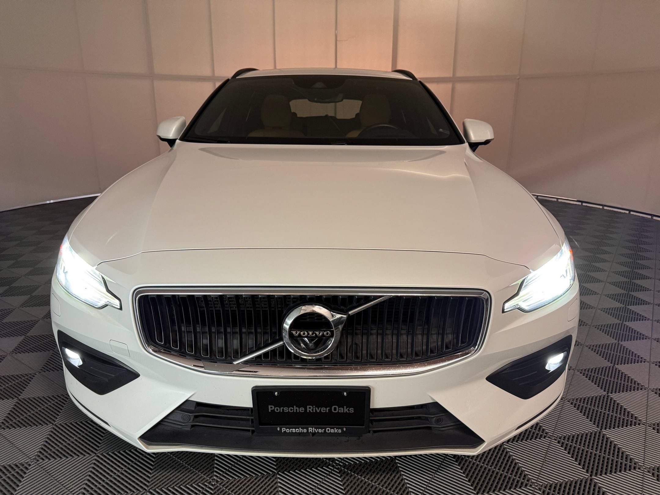 V60 T5 FWD Momentum WAGON Wagon