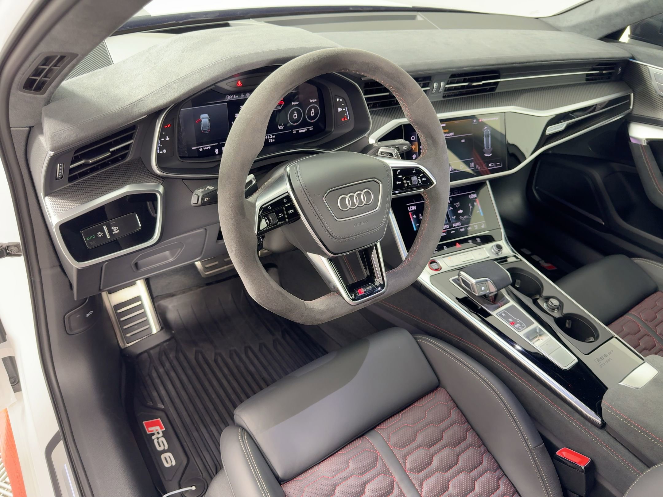 2025 Audi RS 6 Avant Performance Base photo 4