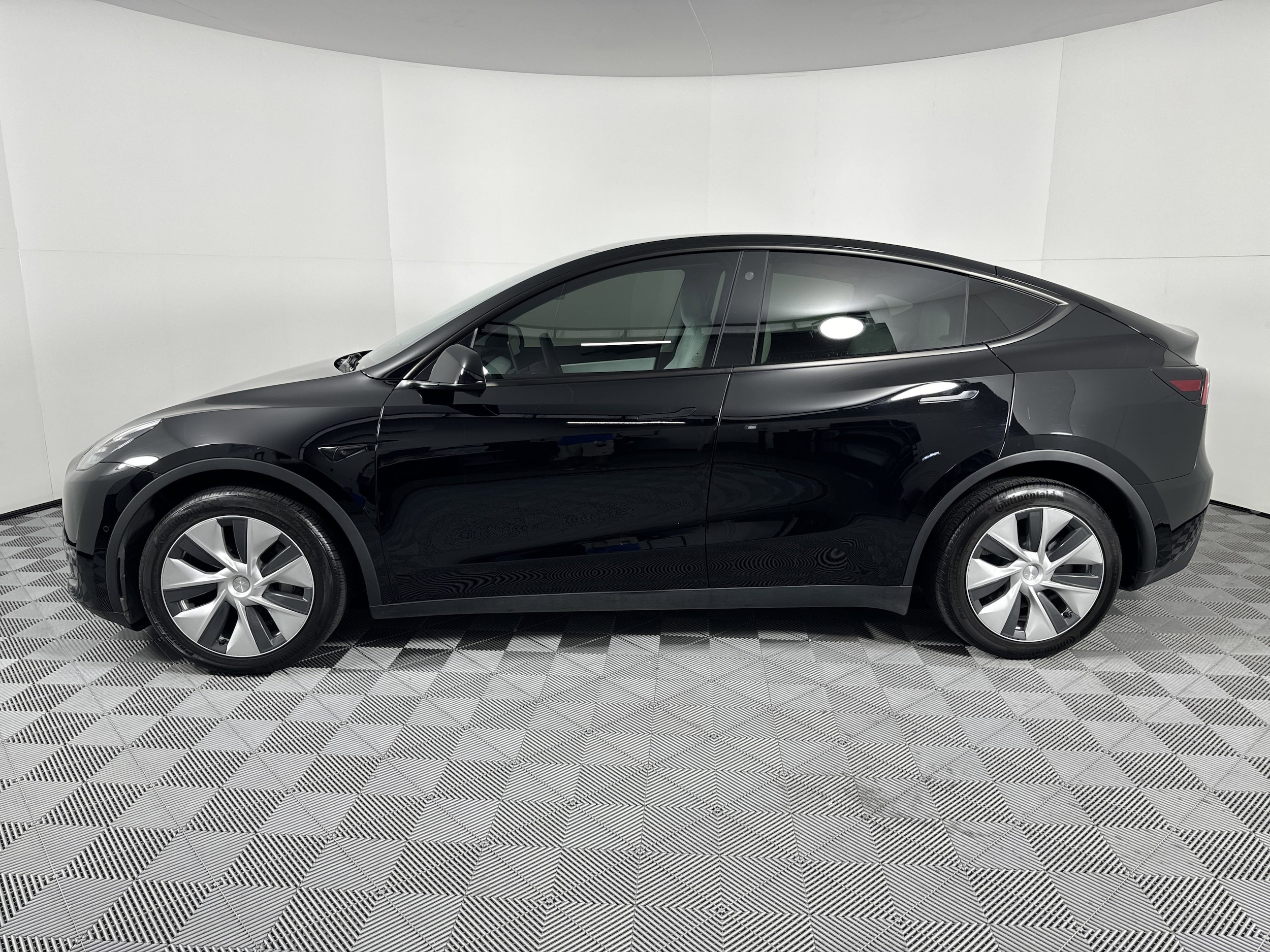 Used 2022 Tesla Model Y Long Range with VIN 7SAYGDEE6NF447339 for sale in Northfield, Minnesota