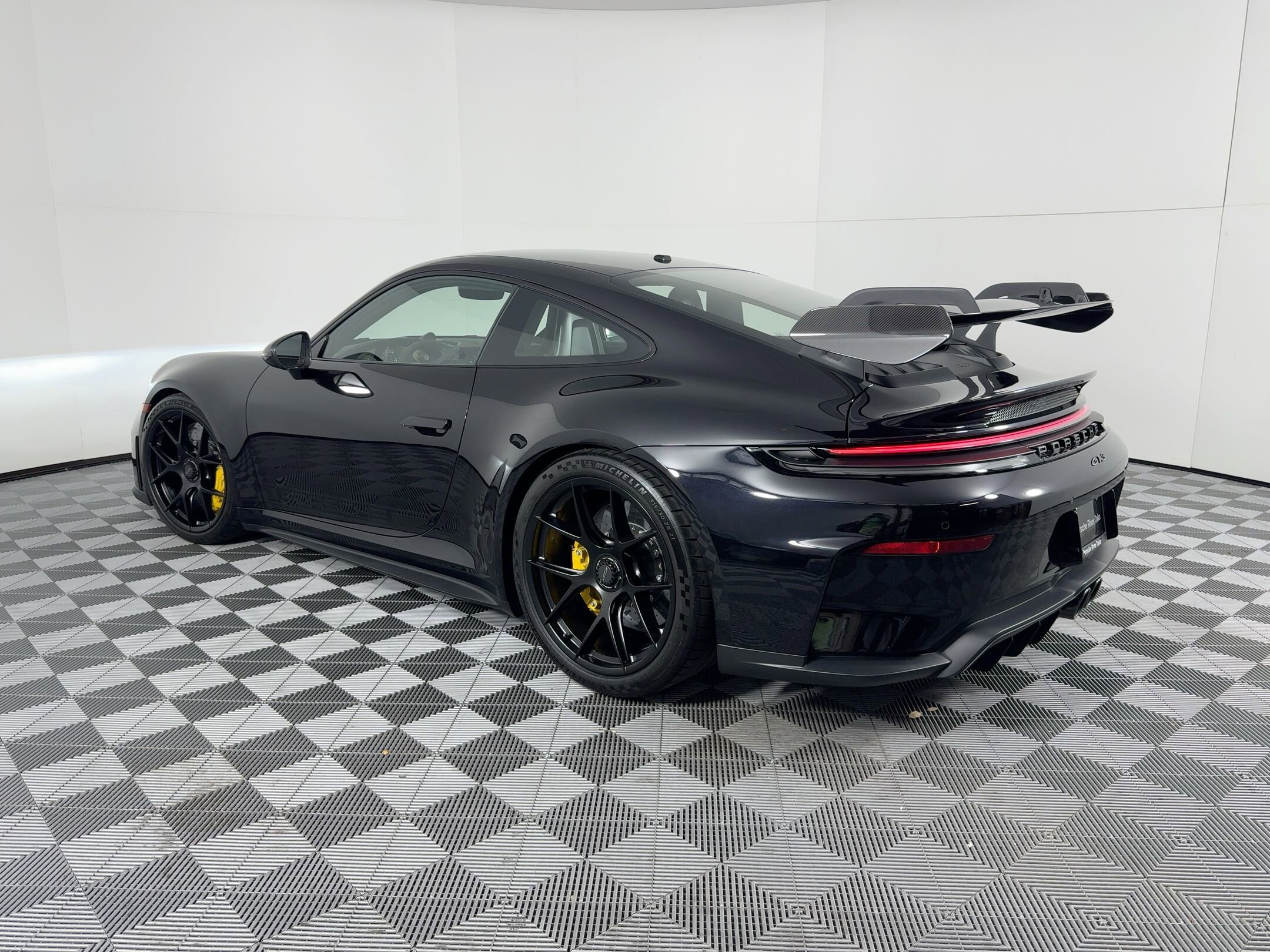 2025 Porsche 911 GT3 photo 3