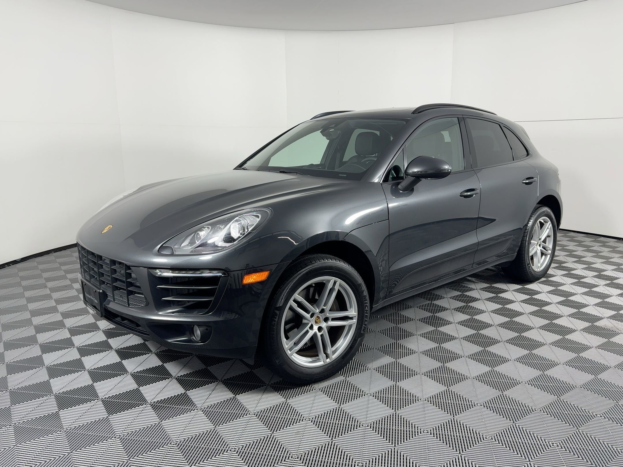 2018 Porsche Macan Base