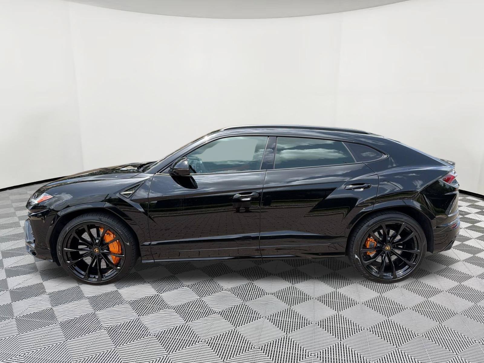 Urus SUV