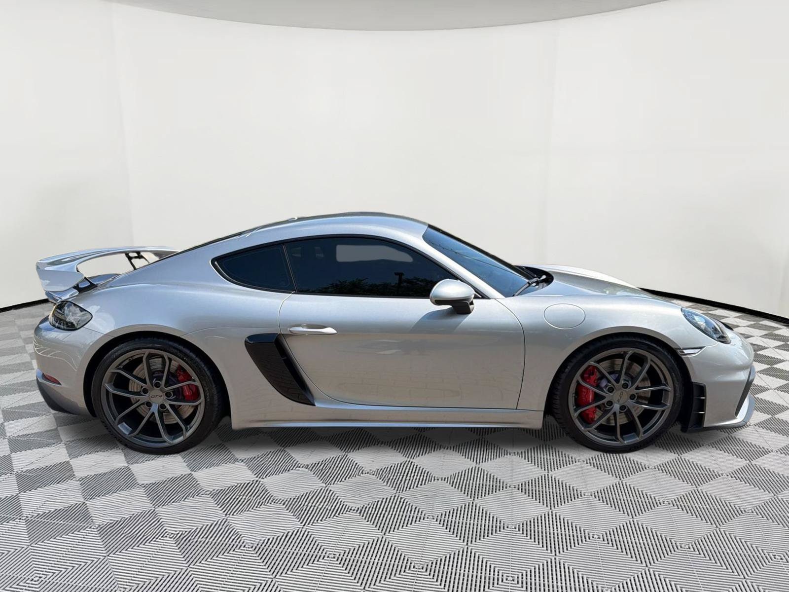718 Cayman GT4 Coupe