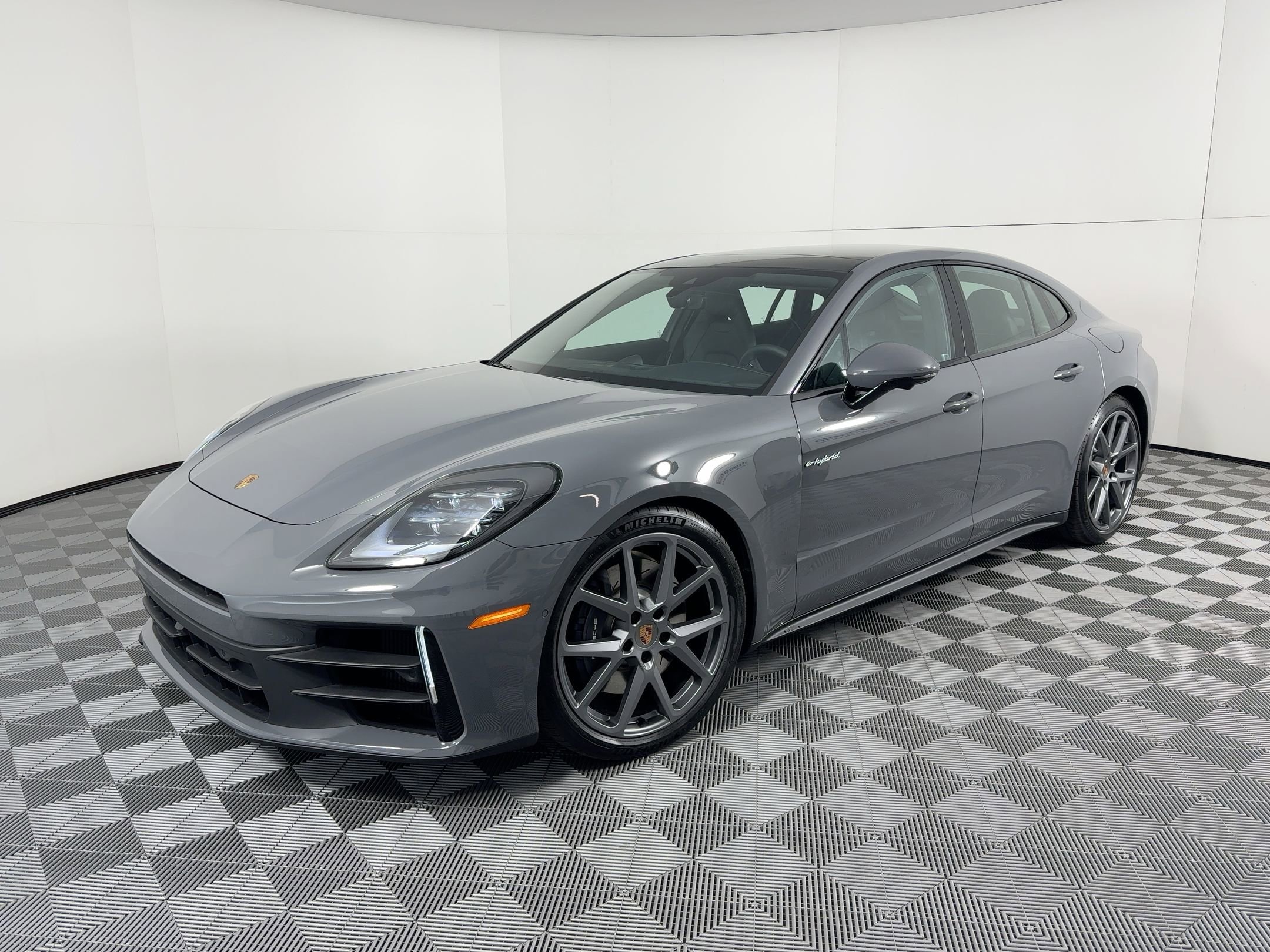 Panamera 4 E-Hybrid Hatchback