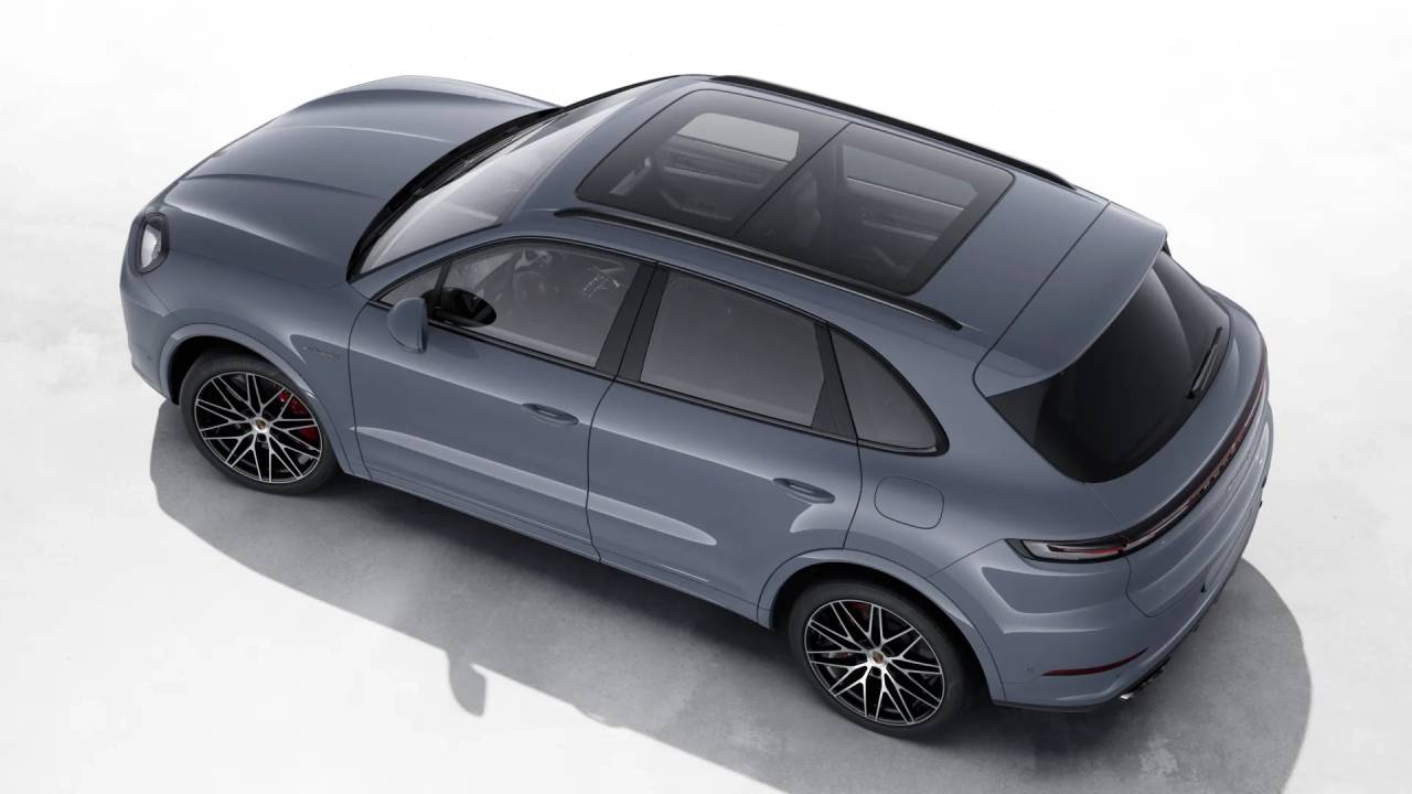 2026 Porsche Cayenne E-Hybrid S photo 3