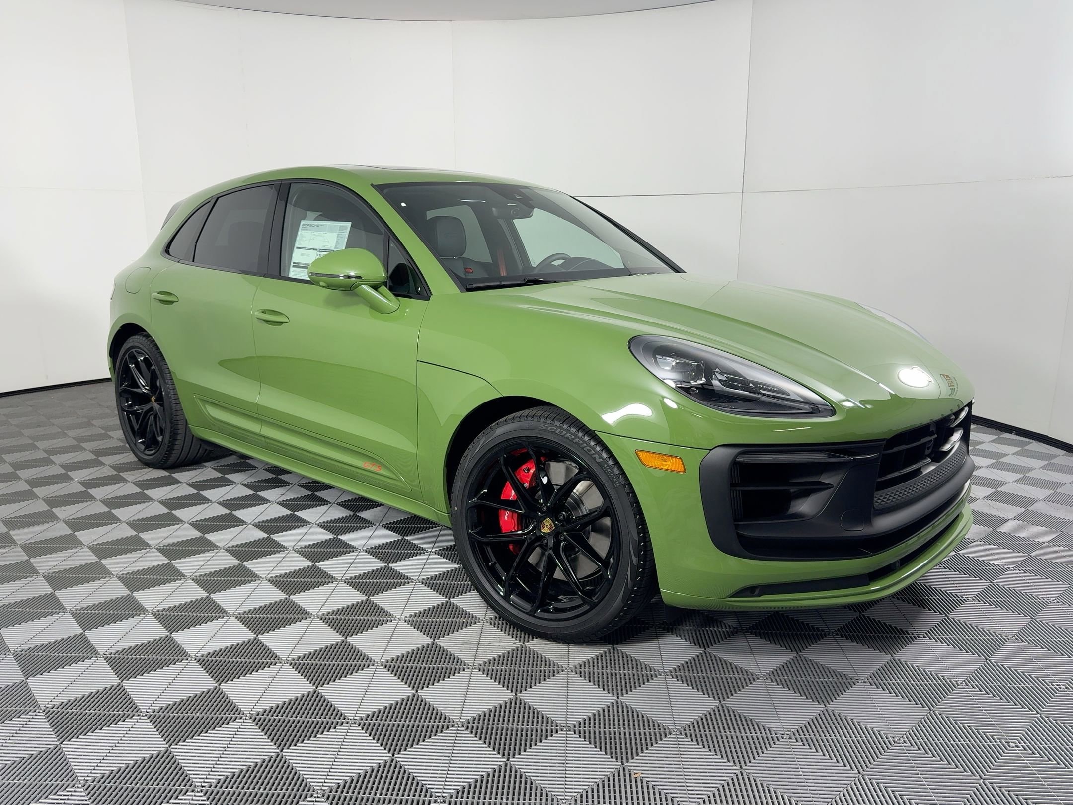 Macan GTS SUV