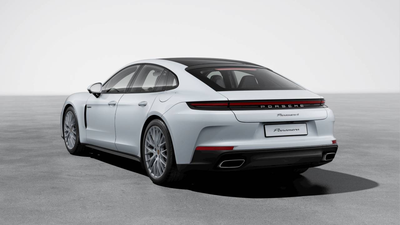 2026 Porsche Panamera E-Hybrid 4 photo 2