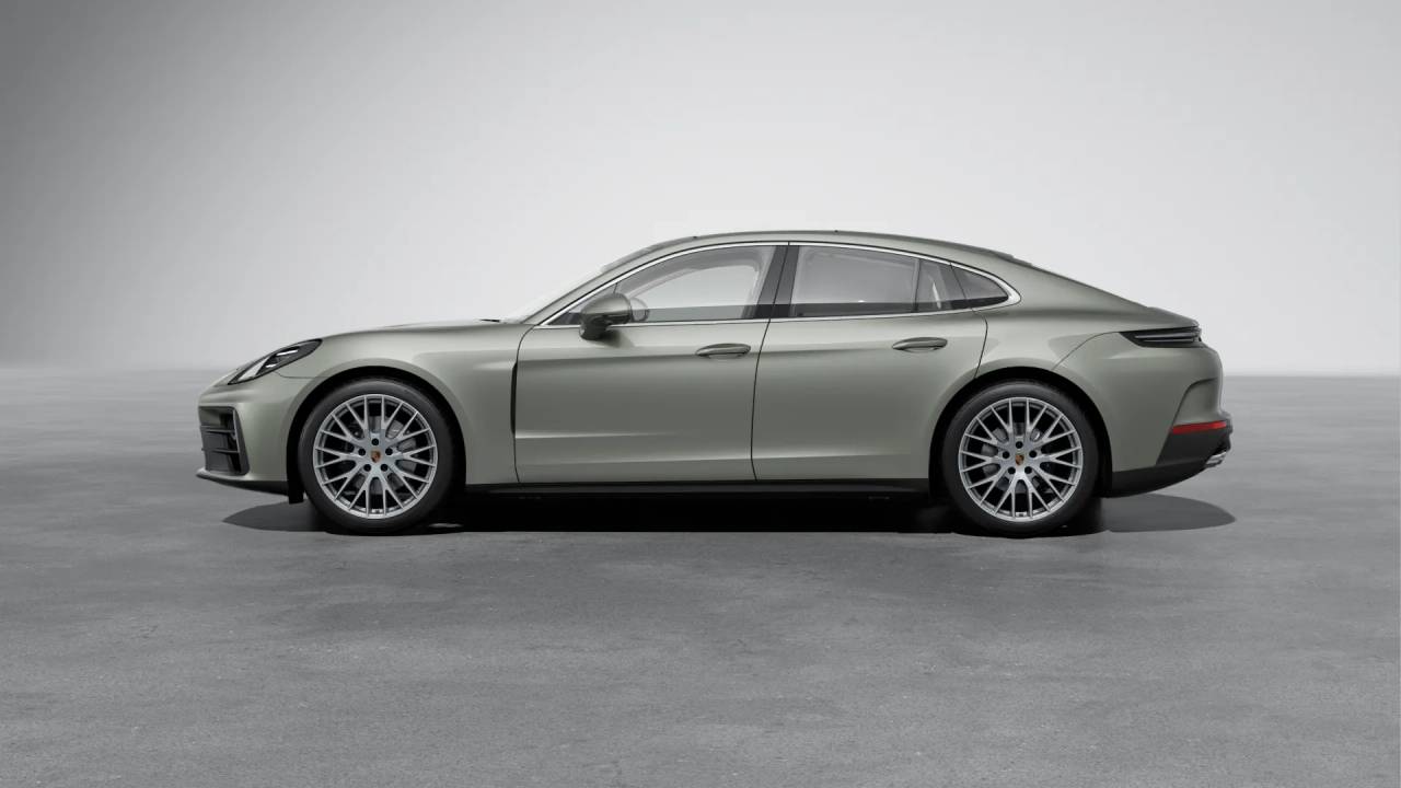 2026 Porsche Panamera 4 photo 2