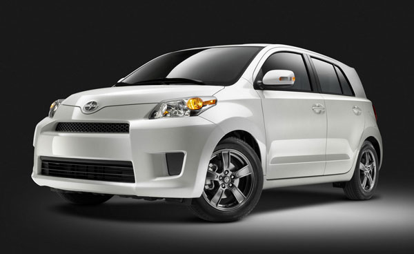  scion-xd-rs-2012.jpg