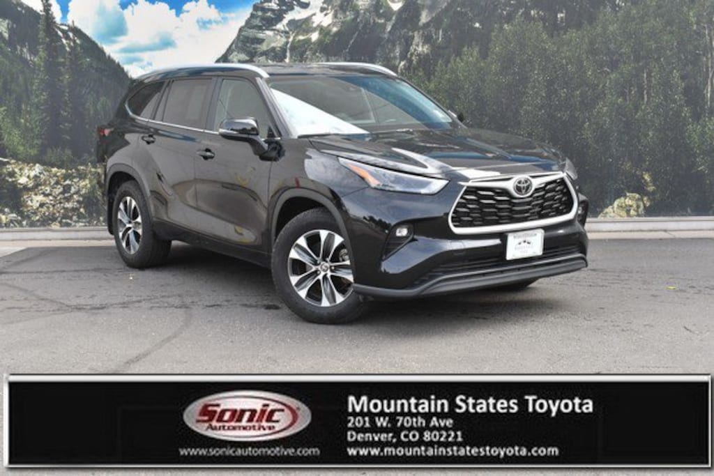 Used 2025 Toyota Highlander XLE SUV