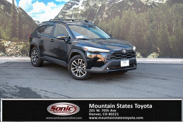 2026 Toyota Corolla Cross XLE's photo