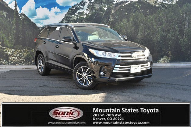 2017 Toyota Highlander XLE's photo