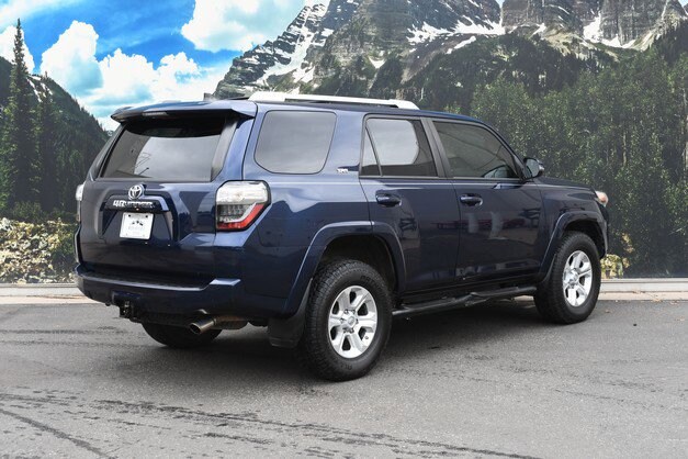 2016 Toyota 4Runner SR5 Premium photo 3