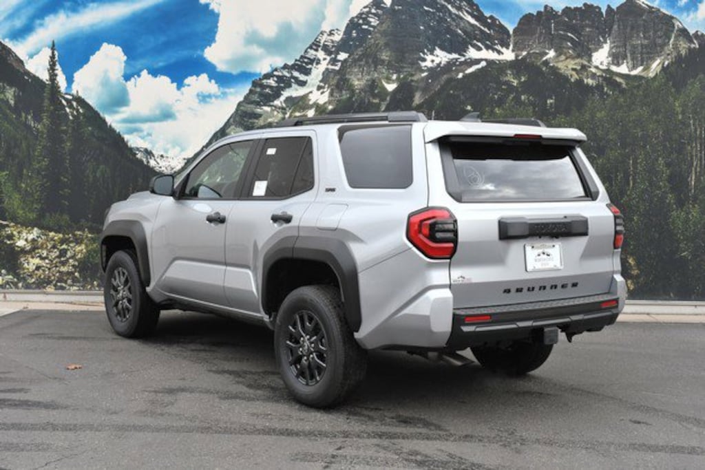 New 2025 Toyota 4Runner SR5 SUV