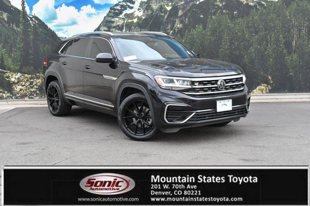 2022 Volkswagen Atlas Cross Sport SEL R-Line's photo