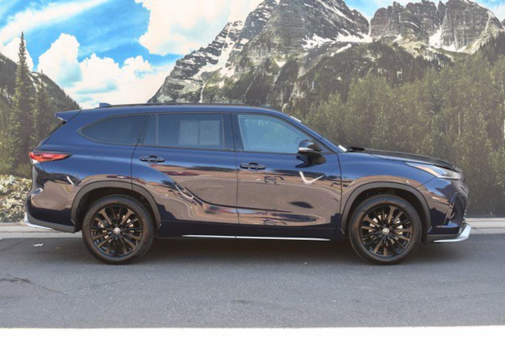 Used 2025 Toyota Highlander XSE SUV