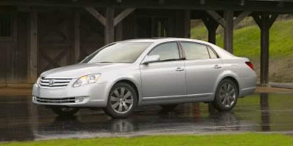 Used 2005 Toyota Avalon XL Sedan