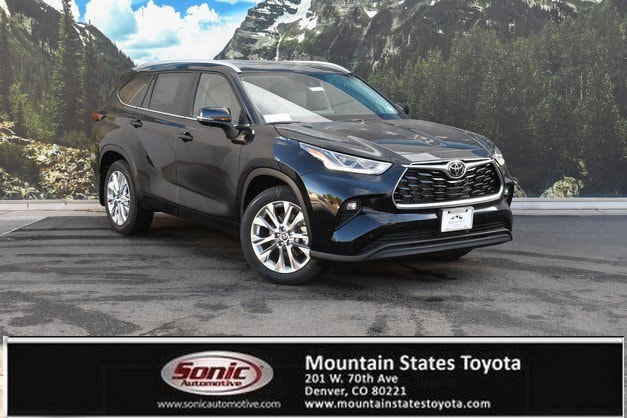 2026 Toyota Highlander Limited's photo
