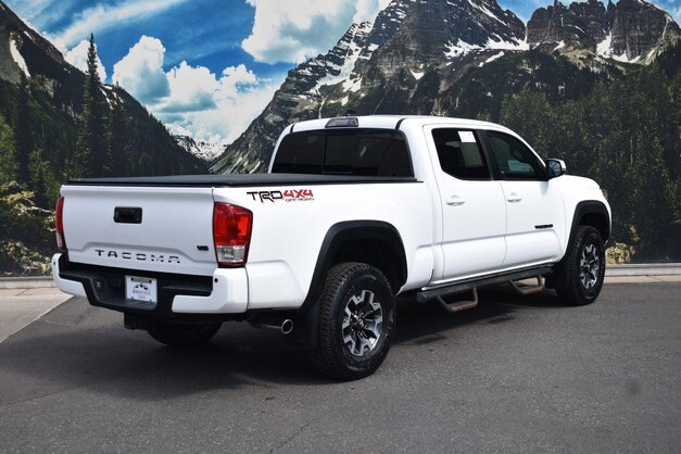 2019 Toyota Tacoma TRD V6 photo 3