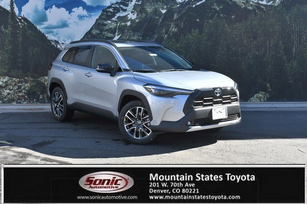 2026 Toyota Corolla Cross XLE's photo