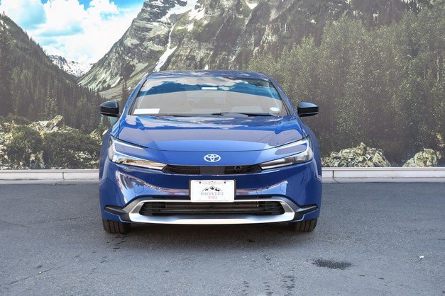 2026 Toyota Prius Plug-in Hybrid SE