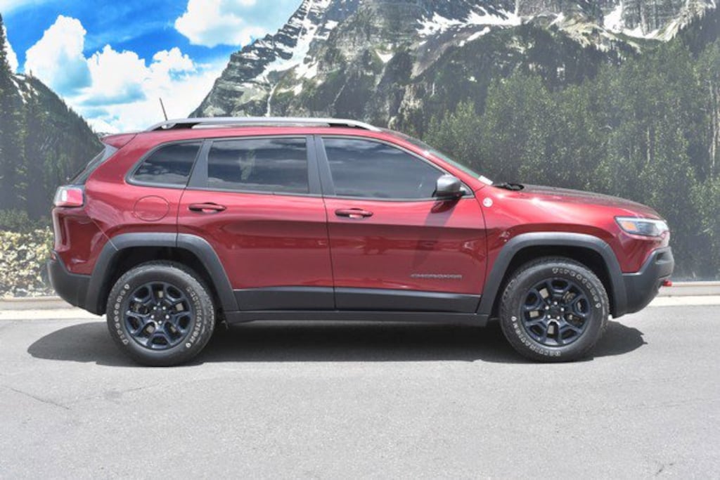 Used 2020 Jeep Cherokee Trailhawk SUV