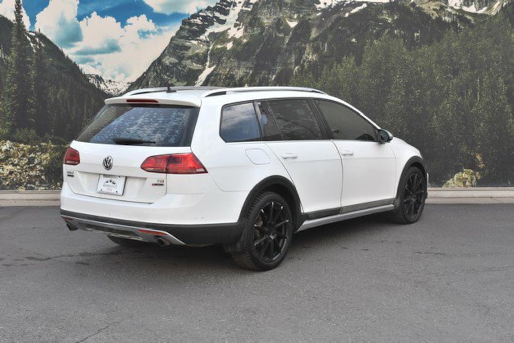 Used 2017 Volkswagen Golf Alltrack TSI SEL 4MOTION Wagon
