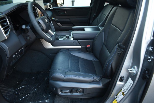 2026 Toyota Sequoia Platinum - Photo 7