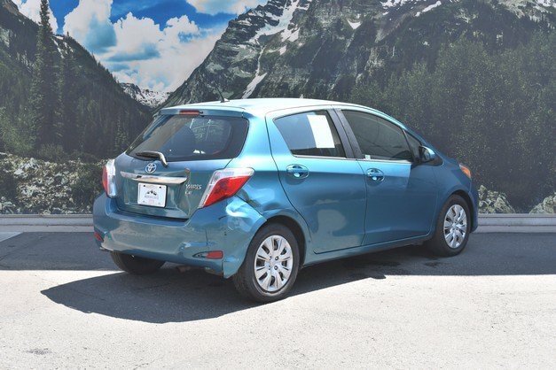 Yaris L Liftback