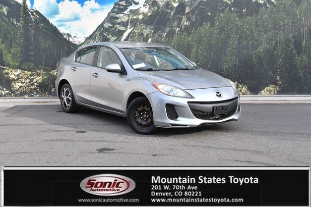 2013 Mazda MAZDA3 i Sport's photo