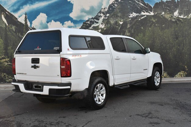 2017 Chevrolet Colorado LT photo 3