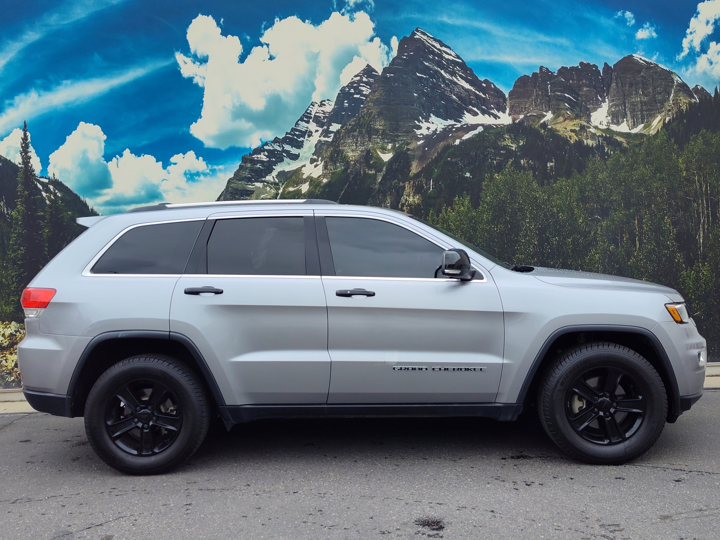Used 2018 Jeep Grand Cherokee Limited with VIN 1C4RJFBG6JC410660 for sale in Denver, CO