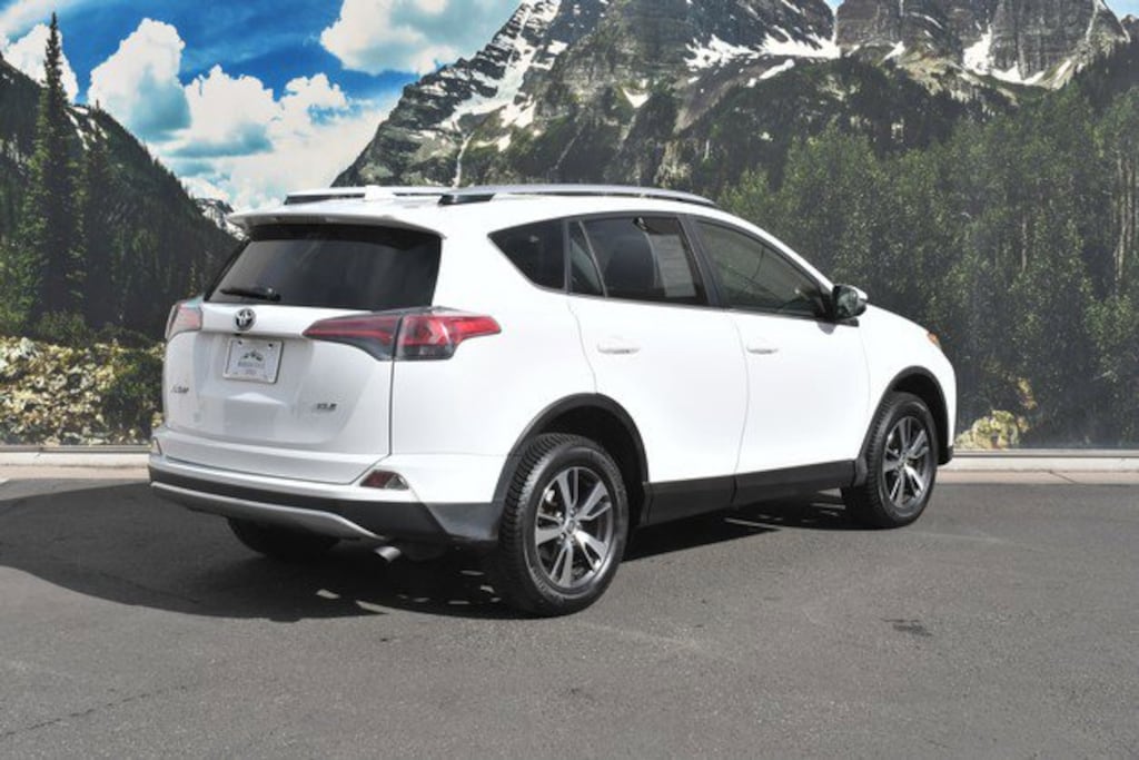 Used 2016 Toyota RAV4 XLE SUV