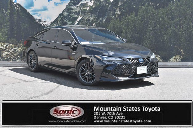 2019 Toyota Avalon Hybrid XSE Sedan