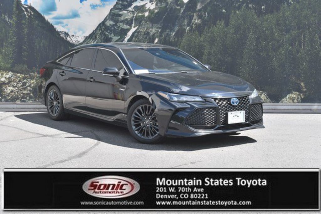 Used 2019 Toyota Avalon Hybrid XSE Sedan