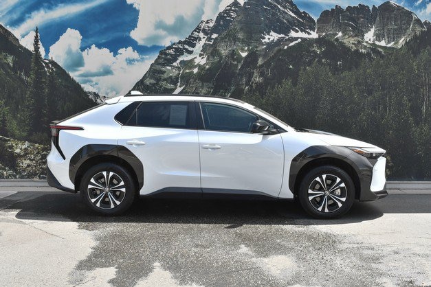 Used 2024 Toyota bZ4X XLE with VIN JTMABACA4RA054577 for sale in Denver, CO