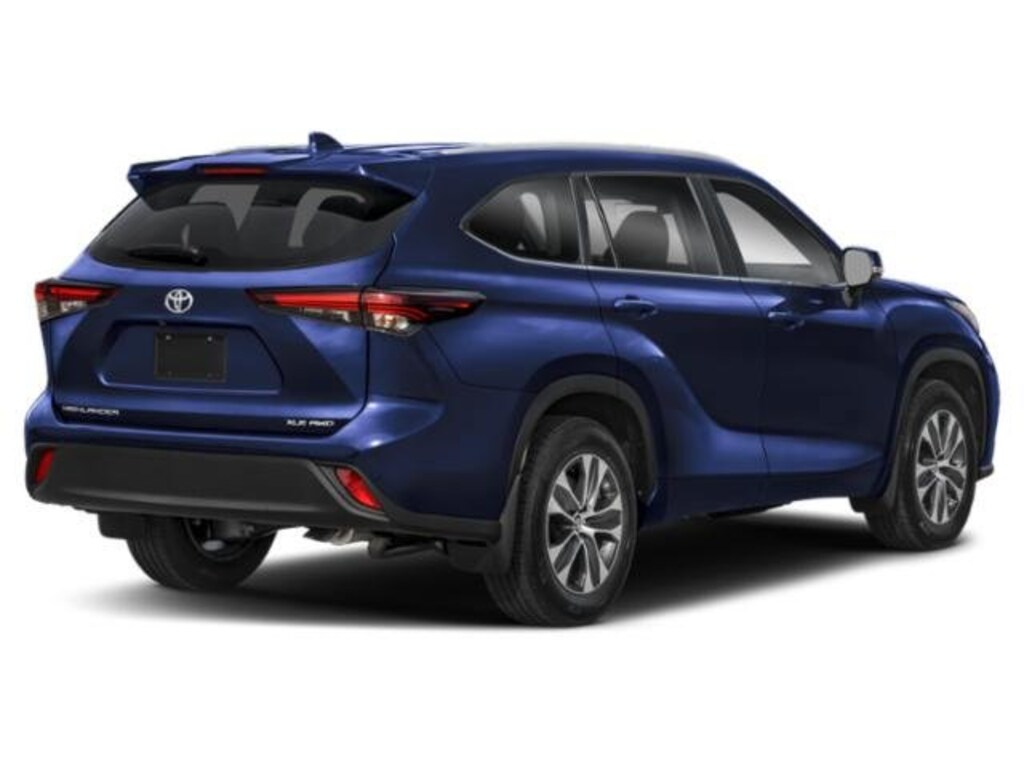 Used 2025 Toyota Highlander XLE SUV