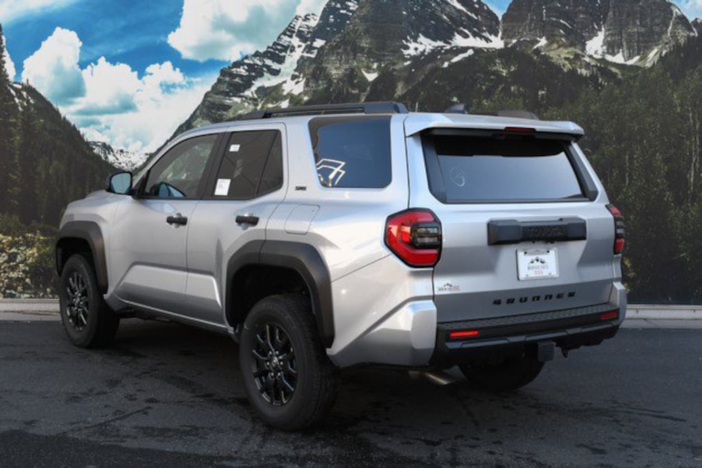New 2025 Toyota 4Runner SR5 SUV