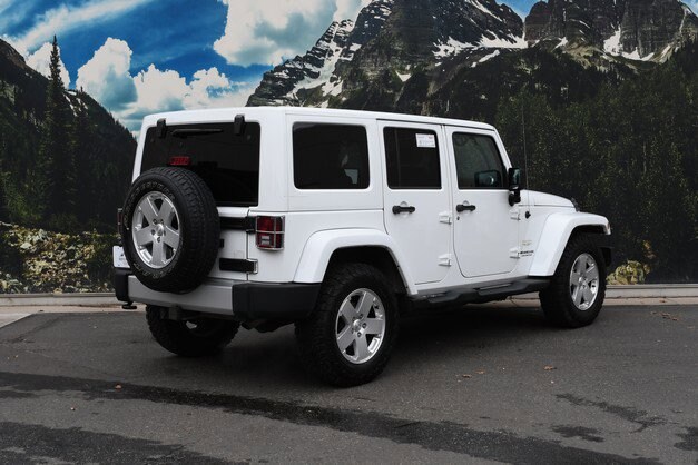 2012 Jeep Wrangler Unlimited Sahara photo 3