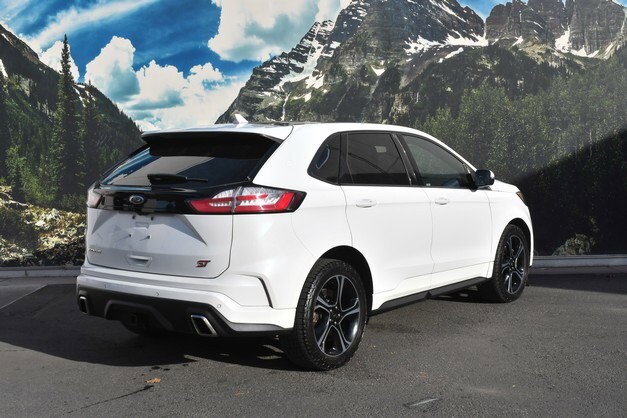 2020 Ford Edge ST photo 3