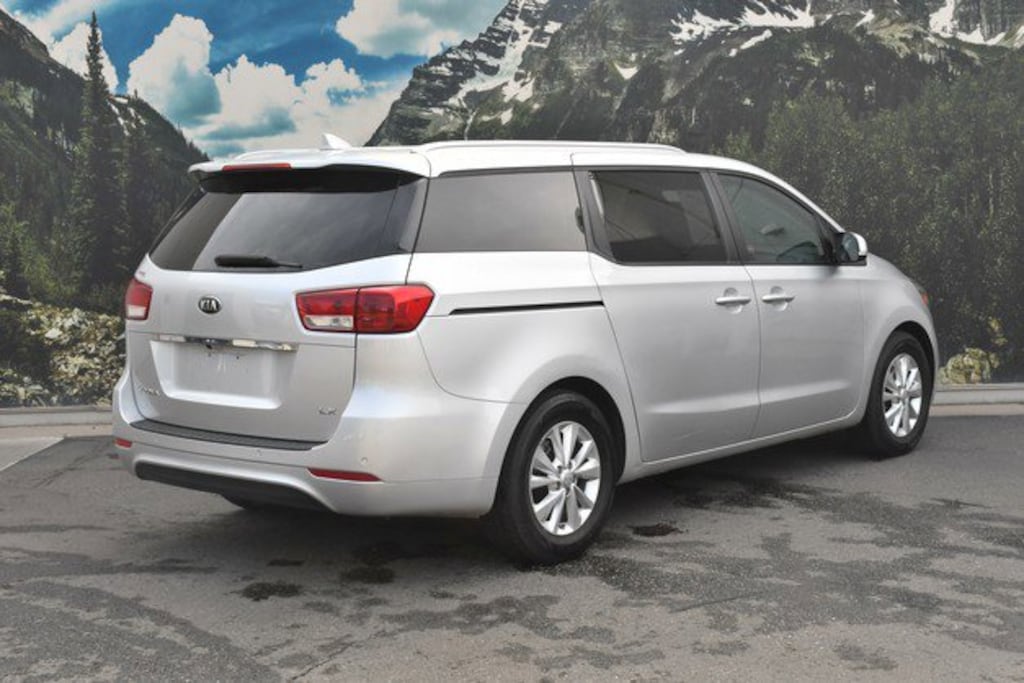 Used 2016 Kia Sedona LX FWD Van