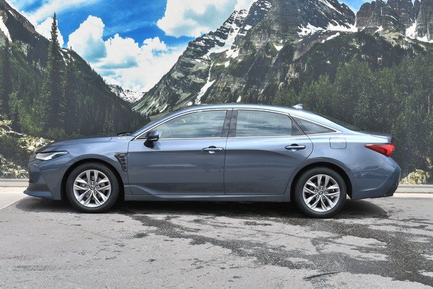 Avalon XLE Sedan