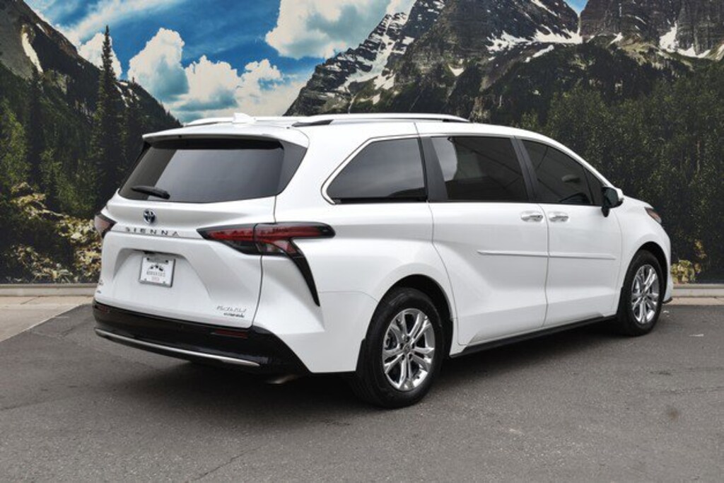 Certified 2024 Toyota Sienna Platinum 7 Passenger Van Passenger Van