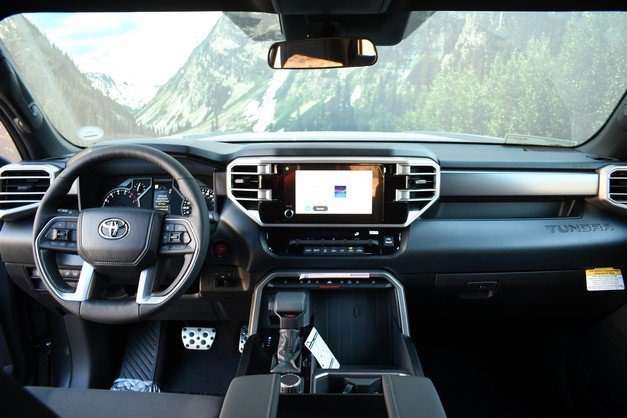 2026 Toyota Tundra SR5 - Photo 9